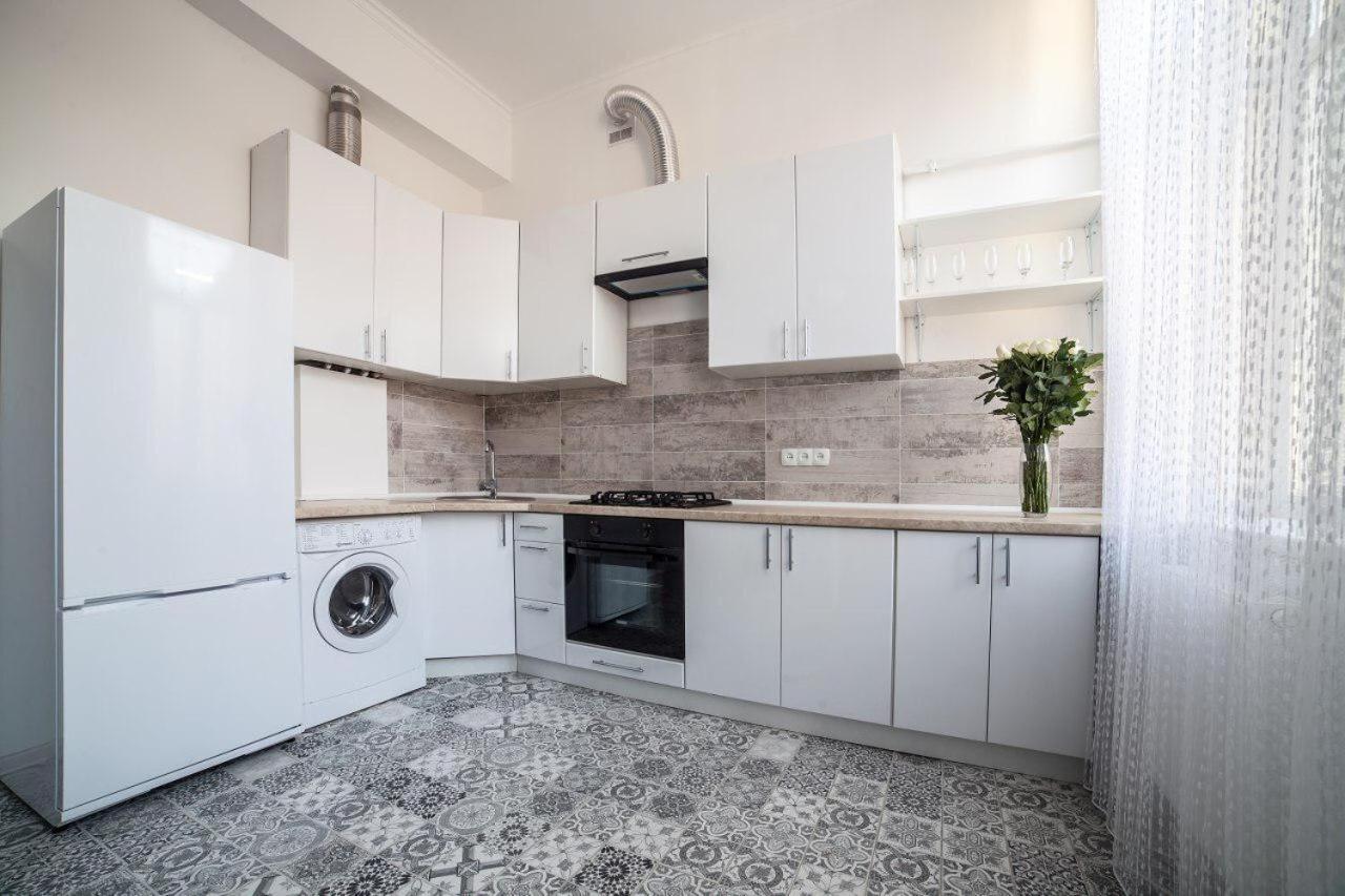 Apartament On Kulisha Street Львов Экстерьер фото